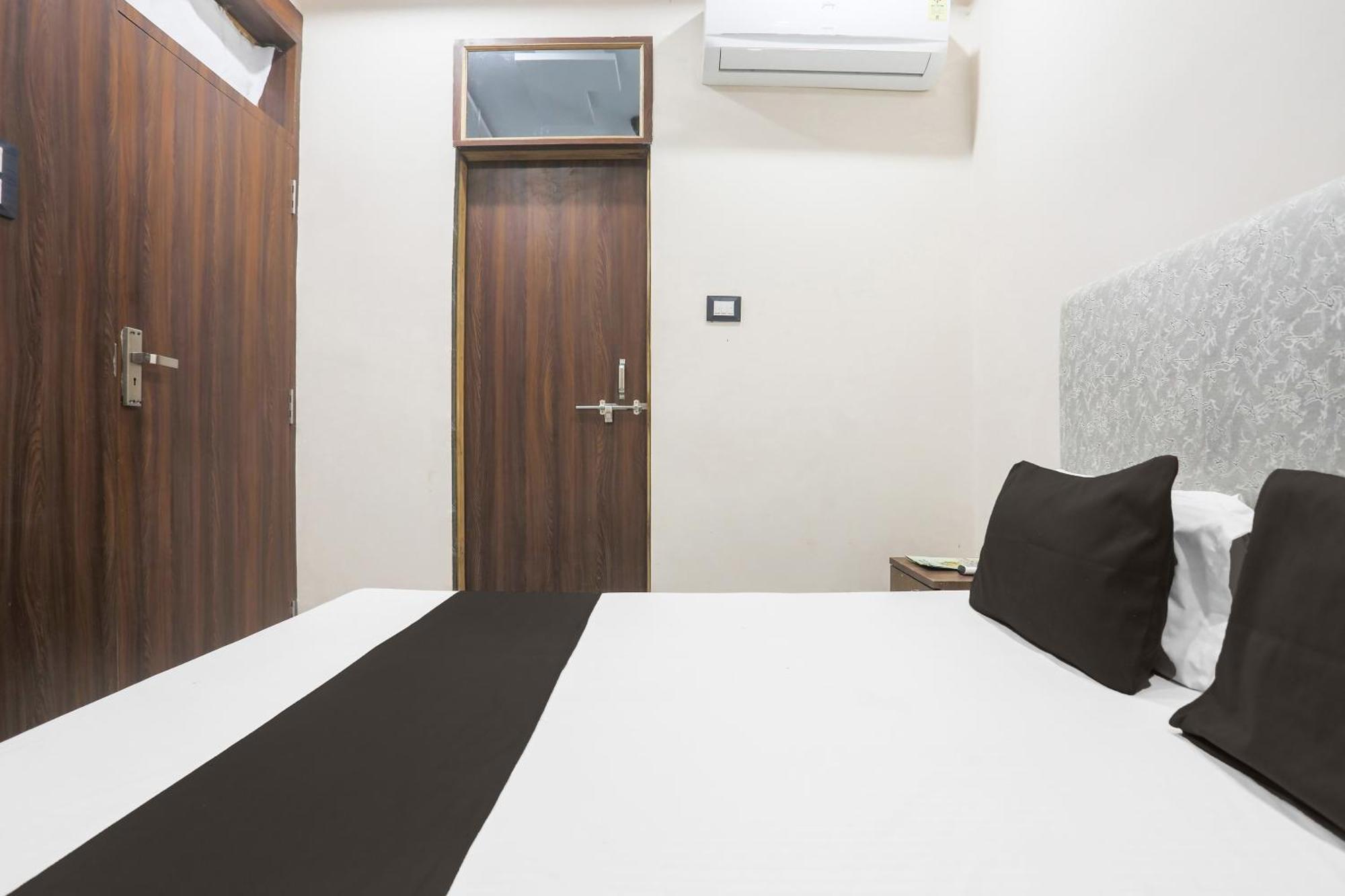 Hotel O S Grand Αλλαχαμπάντ Εξωτερικό φωτογραφία